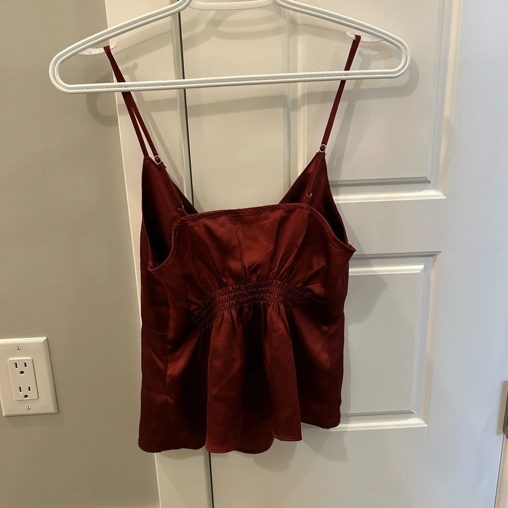 SATIN TANK (abercrombie) - Picture 2 of 3